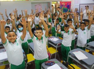 «El 50% de los estudiantes de colegios oficiales están desertando en los grados 10 y 11»