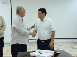 Orlando Parga Rivas asumió Secretaría de Educación del Huila