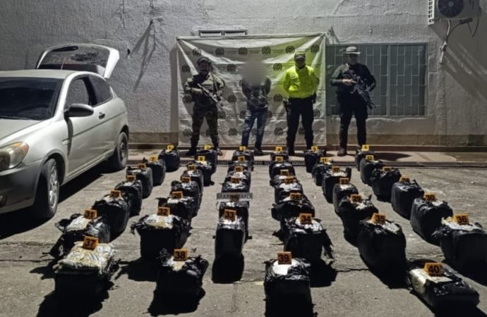 En la vía La Plata-Paicol decomisan 201 kilos de marihuana