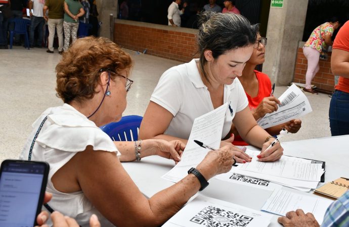 Mercado laboral para las mujeres sigue siendo todo un desafío