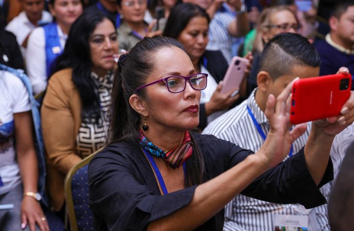 ¿Es difícil para las mujeres conseguir trabajo al salir de la universidad?