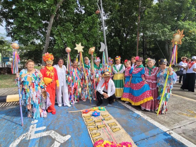 Fiesta Sampedrina  para Adultos Mayores