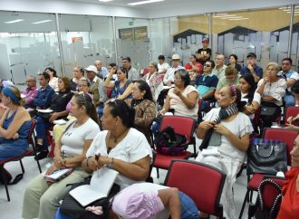 A clases, líderes comunales y miembros de JAC