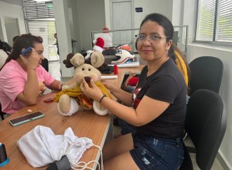 Mujeres emprendedoras y talentosas despiertan espíritu navideño