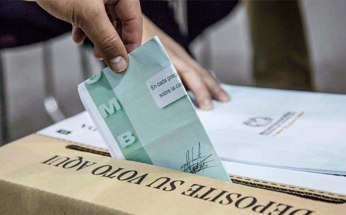 La política cambió con la masificación del uso de redes sociales