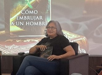 Amor, Sexo y Respeto en conversatorio sobre «Cómo embrujar a un hombre»