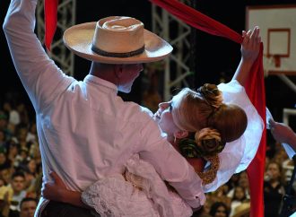 Comunas Cinco y Diez se suman a la alegría sampedrina