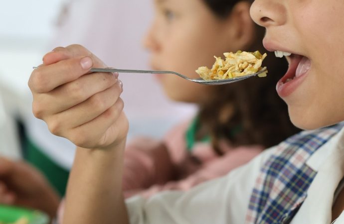 Al tablero, Programa de Alimentación Escolar en Neiva