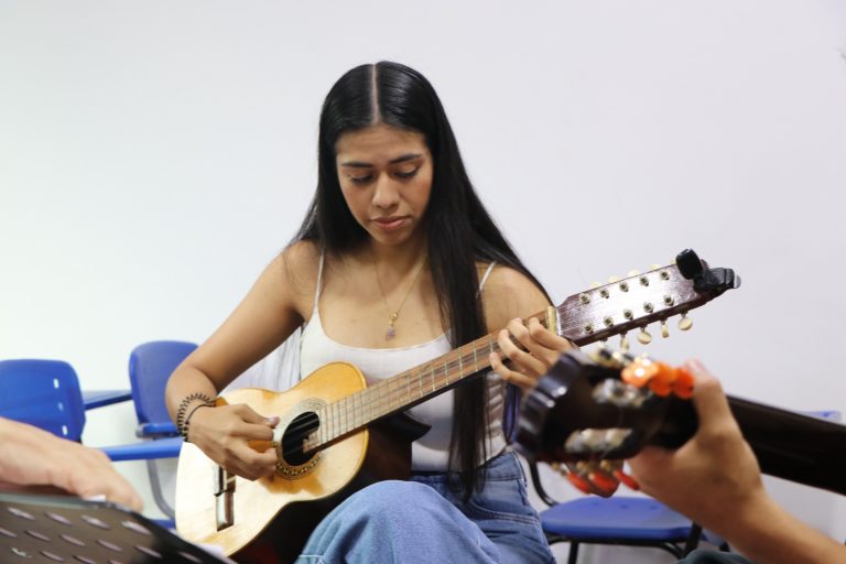 Con formación musical y artística, impulsan cultura de la paz