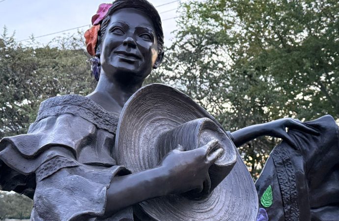 Restauradas esculturas del Sanjuanero Huilense