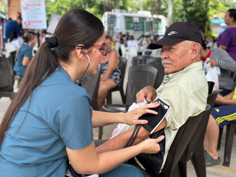 Presentan completa radiografía de la crisis en salud mental