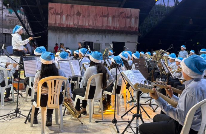 Aplauden Encuentro Municipal de Bandas Sinfónicas en Neiva
