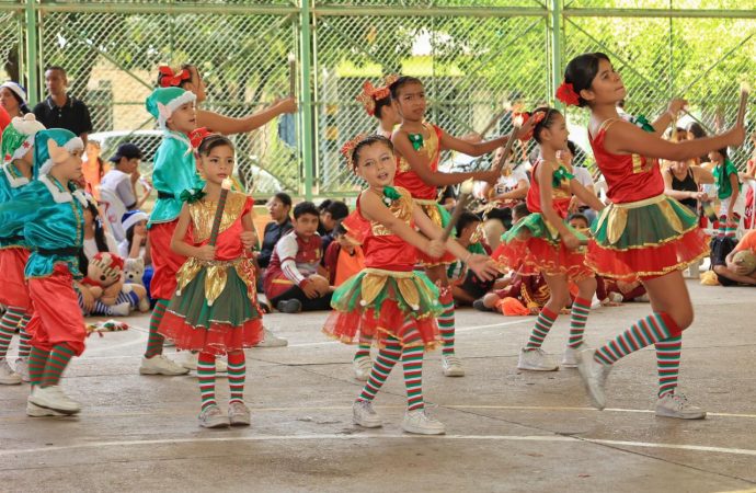 Con Festival de la Neivanidad, clausuran escuelas de arte y cultura