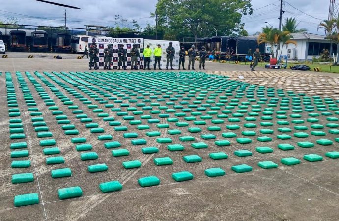 Incautan 1.640 kilos de marihuana