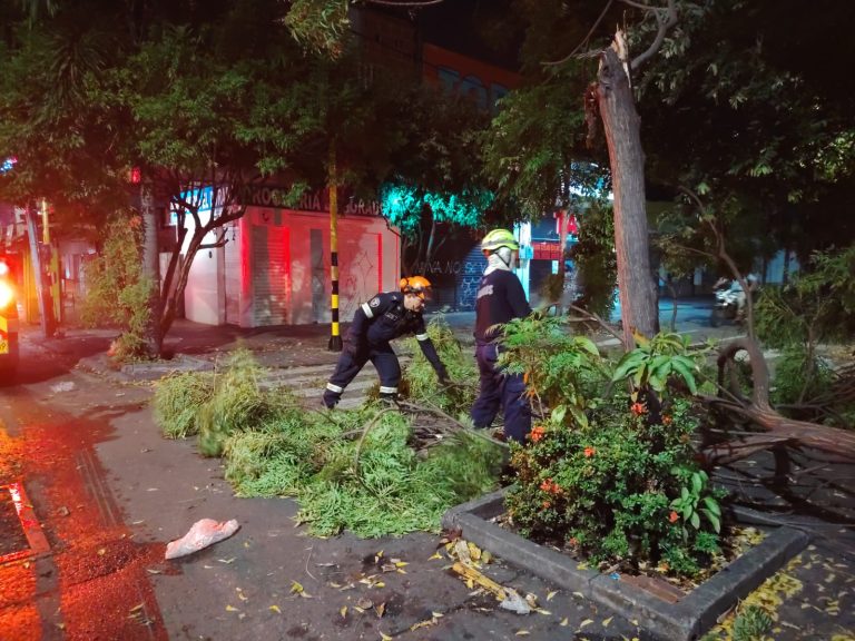 Por borrasca y lluvias, fuerte emergencia en Neiva