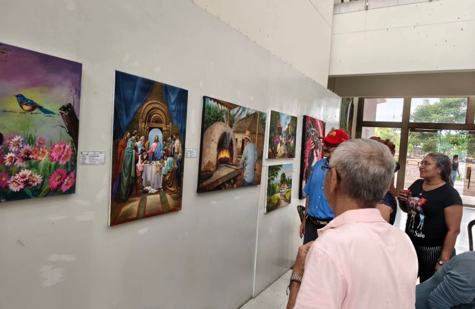 En Semana Santa, pintura religiosa en la ‘Olegario’