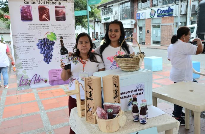 Impulsan nuevas formas de desarrollo profesional en Día del Emprendimiento