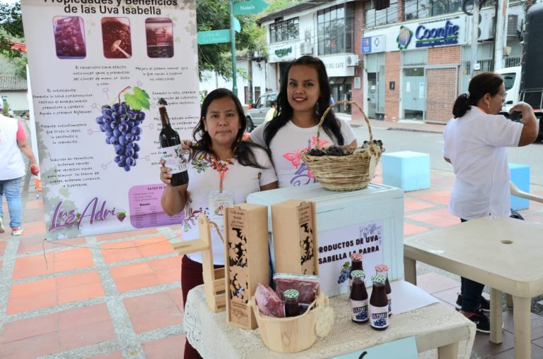 Impulsan nuevas formas de desarrollo profesional en Día del Emprendimiento