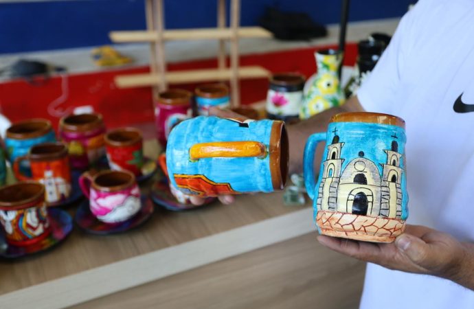 Capacitan a emprendedores en municipios huilenses