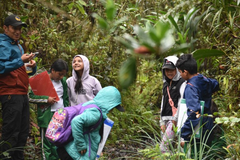 Estudiantes en San Agustín lideran proyecto para proteger el agua y la biodiversidad