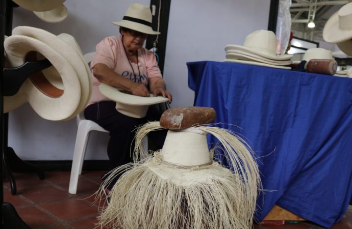 Sombrero de Pindo: símbolo de soberanía cultural y sostenibilidad económica