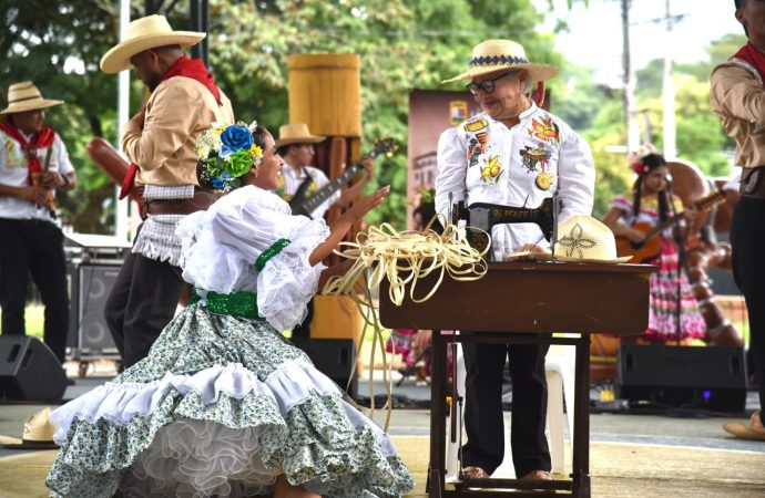 Despliegue de alegría, talento y tradición en La Plata