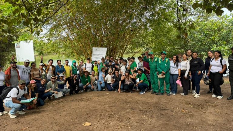 Voluntariado por un día: manos restauran vida en el Humedal El Curíbano
