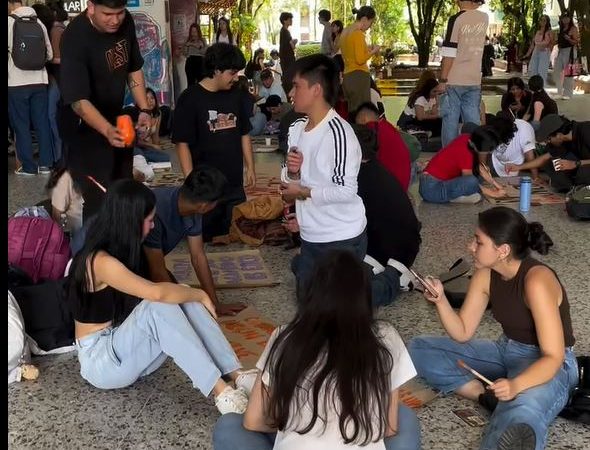 Protestan estudiantes de Psicología de la Usco