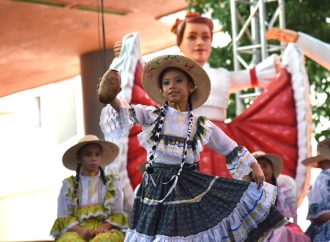 Infancia del Huila hace vibrar las tradiciones y el folclor