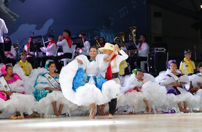 Gala de raíces y tradiciones