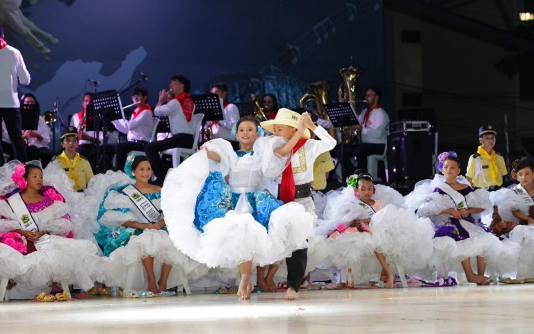 Gala de raíces y tradiciones