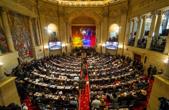 Centro Democrático asume la Presidencia del Senado