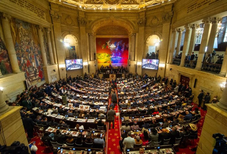 Centro Democrático asume la Presidencia del Senado