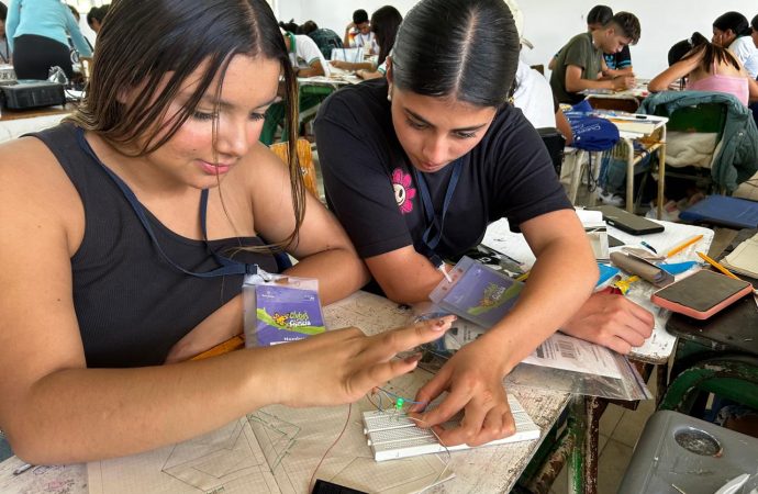 Educación financiera, emprendimiento y tecnología para jóvenes de Garzón y Pitalito